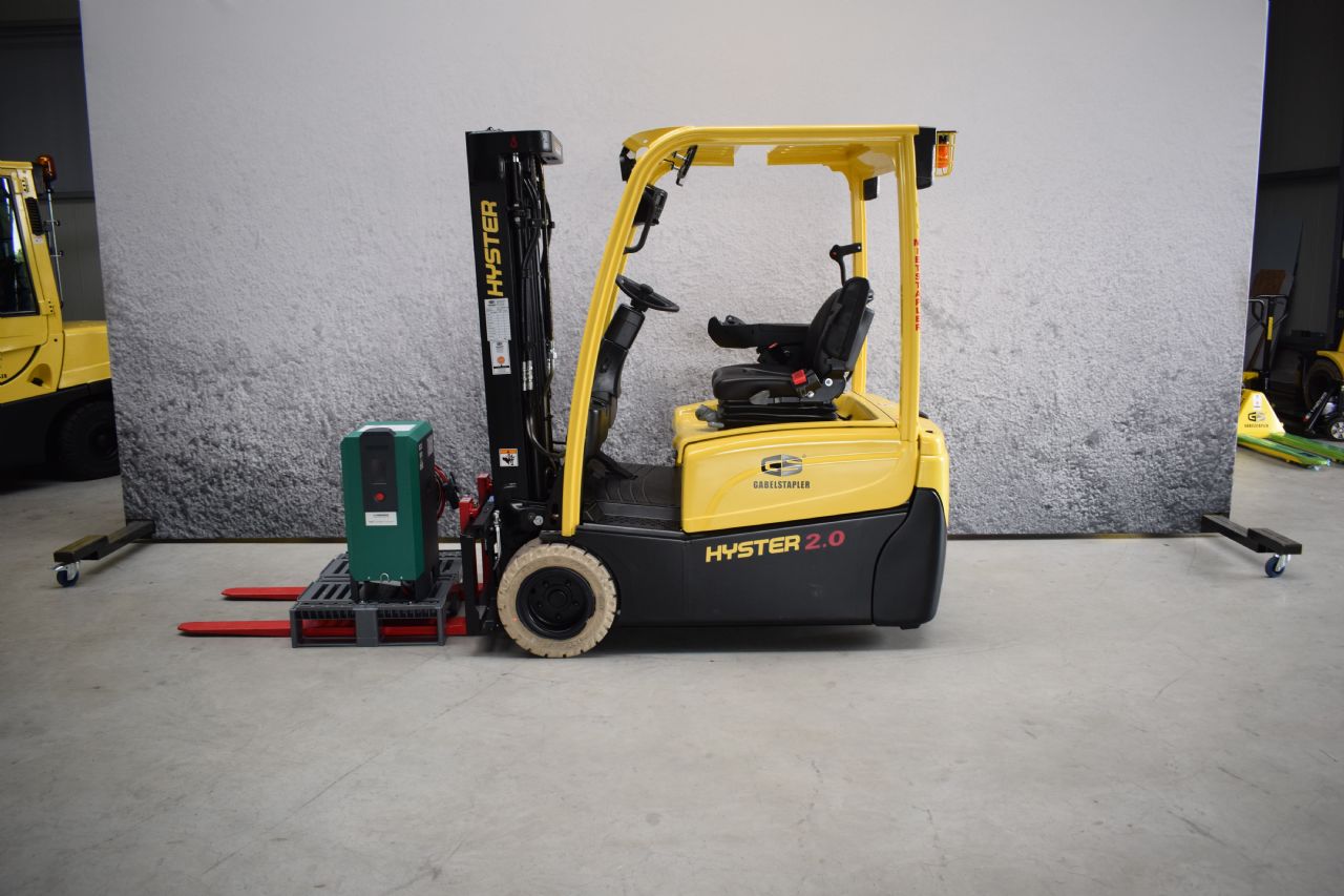 Hyster-J2.0XNT/MWB-Elektro 3 Rad-Stapler-www.gs-gabelstapler.de